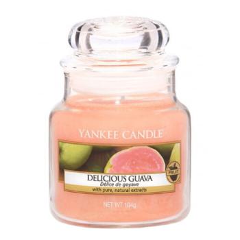 Yankee Candle Aromatická svíčka Classic malá Delicious Guava 104 g